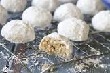 Sweet Snowballs: Indulge in the Delight of Powdered Sugar Cookies