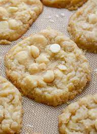 keto white chocolate macadamia nut cookies