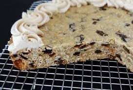 oatmeal raisin cookie cake