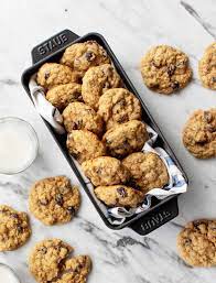 Deliciously Nutritious: Oatmeal Raisin Cookies with Coconut Oil for a Healthier Twist