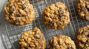 healthy oat and raisin biscuits