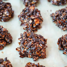 Indulge in Delicious No Bake Chocolate Oat Cookies