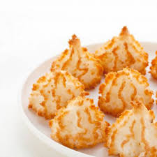 Delightful Coconut Almond Macaroons: A Perfect Blend of Sweetness and Crunch