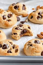 easy almond flour chocolate chip cookies