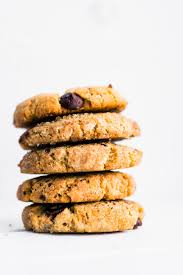 crispy almond flour chocolate chip cookies