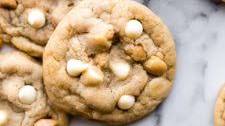 white chocolate and macadamia nut cookies