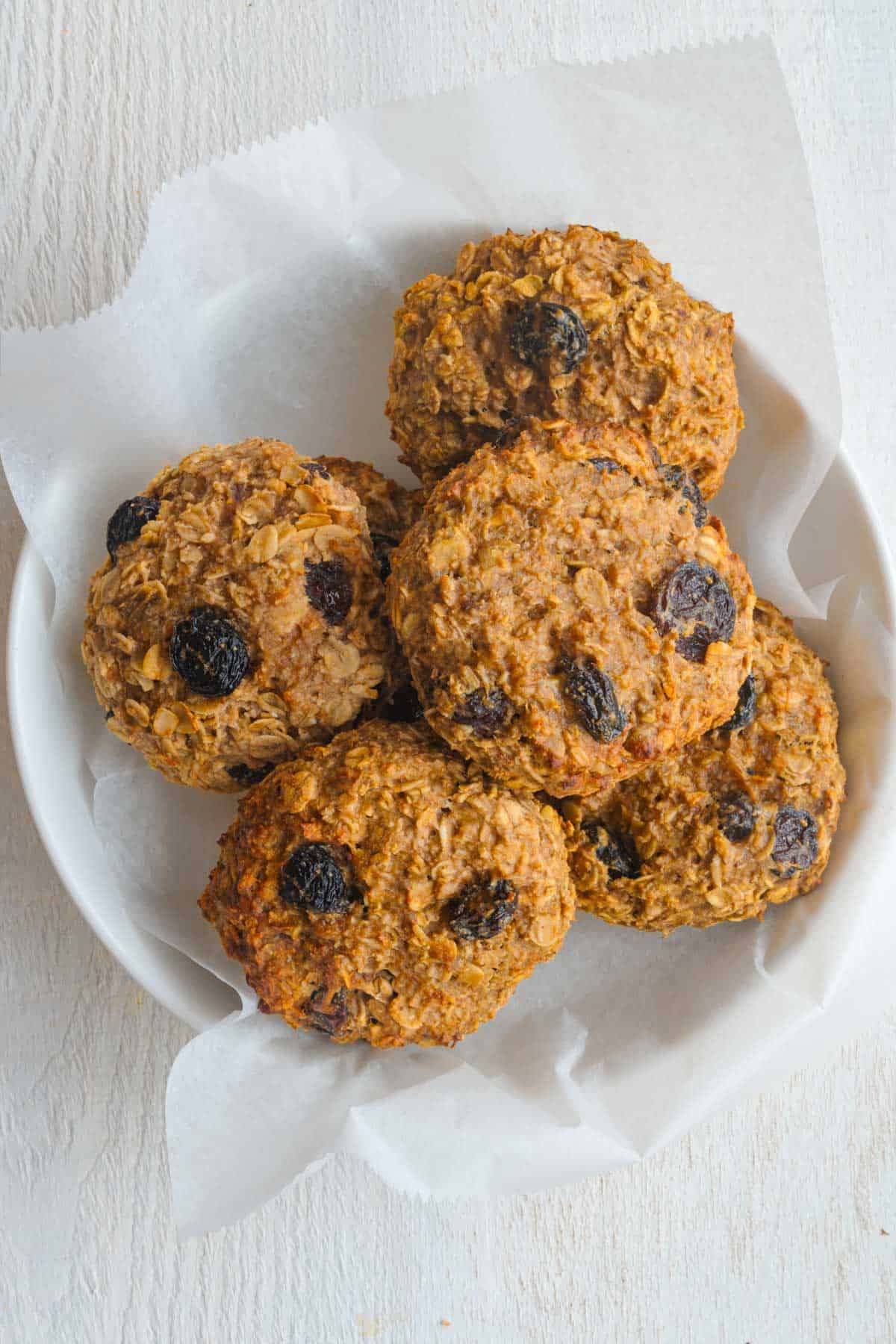 vegan oatmeal raisin walnut cookies