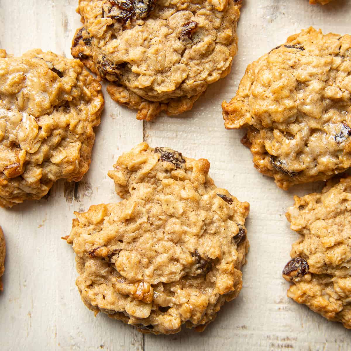 vegetarian oatmeal raisin cookies
