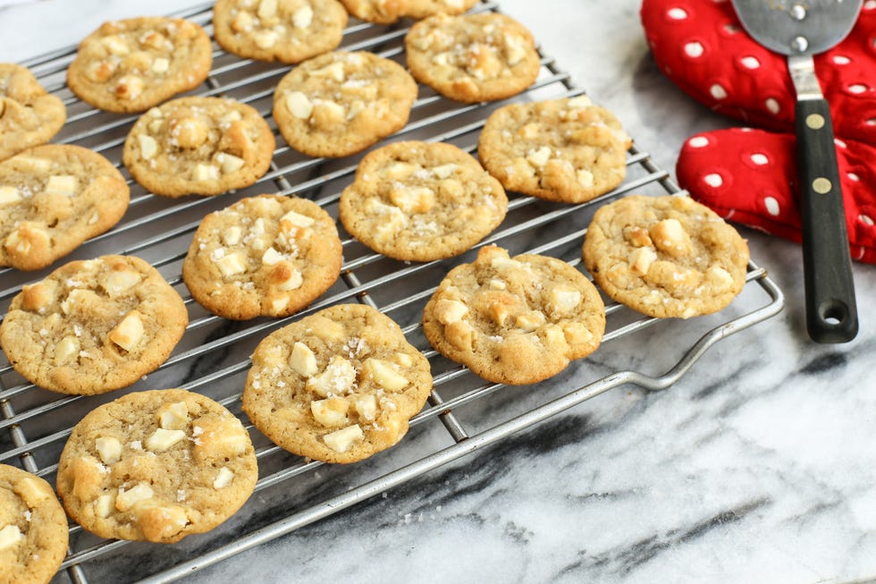 Delightful White Chocolate Macadamia Oatmeal Cookies: A Sweet Twist on a Classic Treat