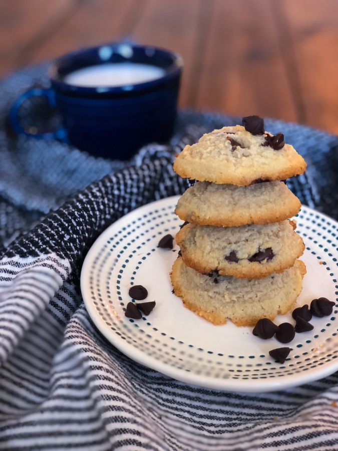 Delicious Keto Chocolate Chip Cookies: A Guilt-Free Treat for Your Keto Lifestyle