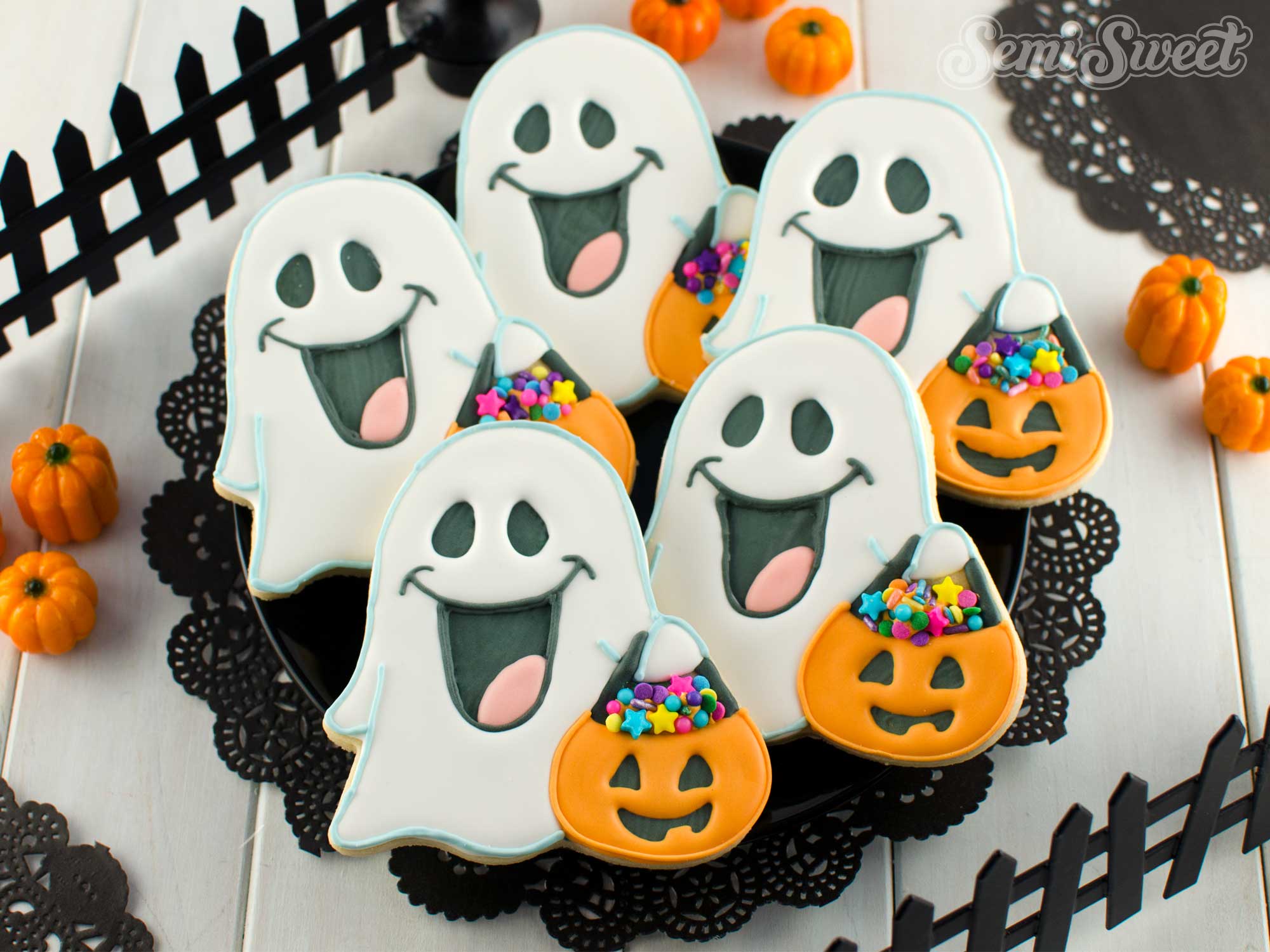 Spook-tacular Ghost Cookies: A Hauntingly Delicious Treat for Halloween!
