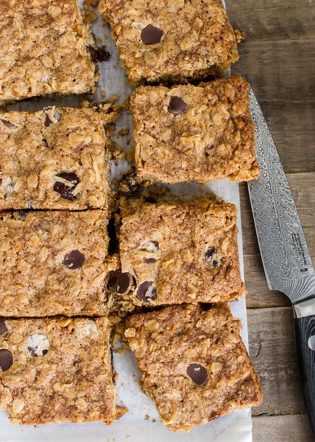 Indulge in Chewy Oatmeal Cookie Bars: A Perfect Treat for Any Occasion