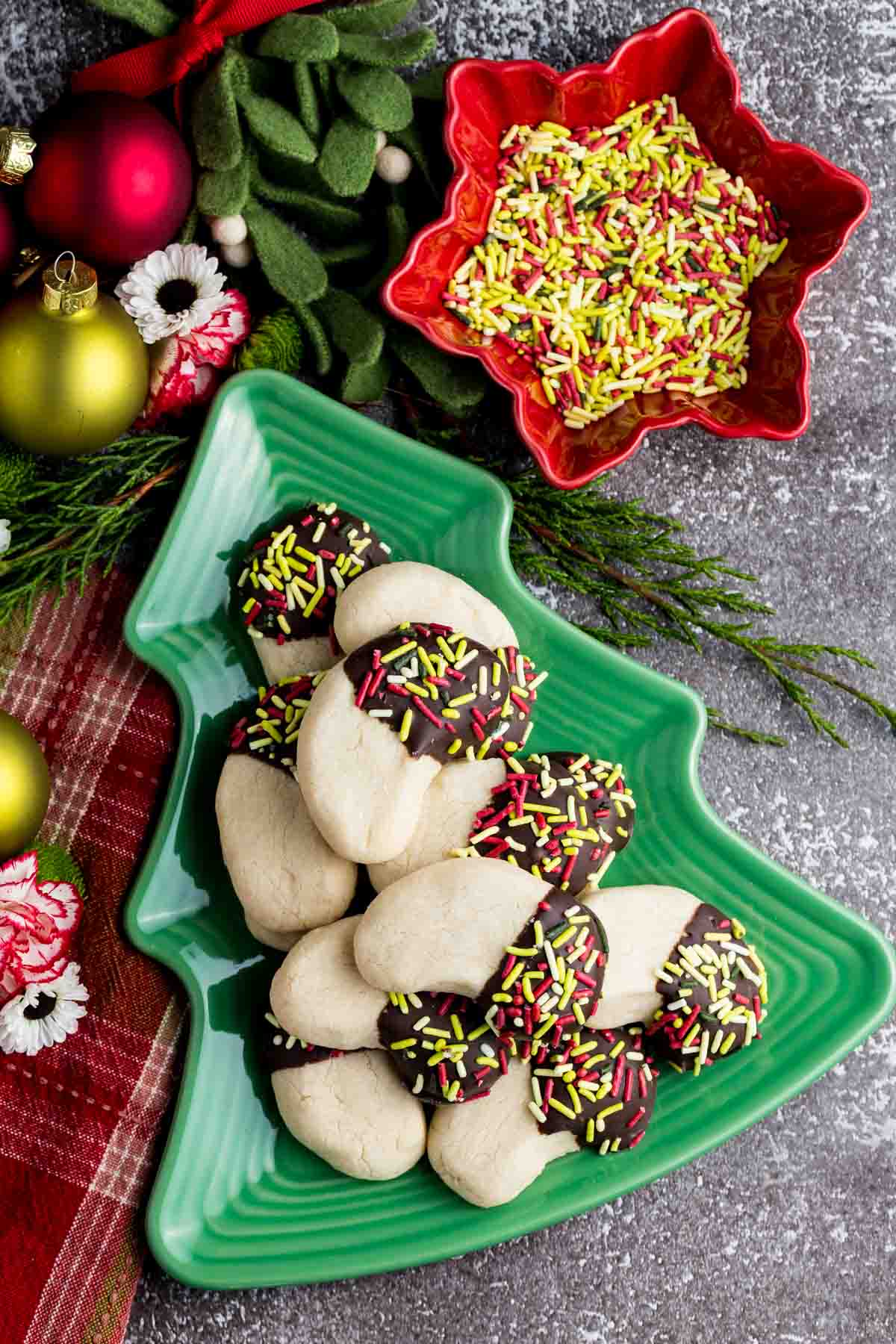 crescent cookies
