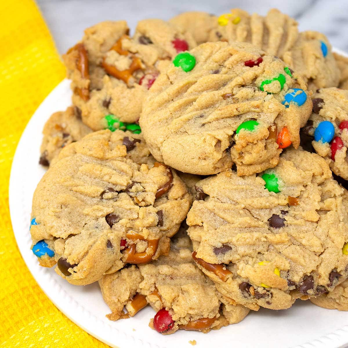 peanut butter m&m cookies