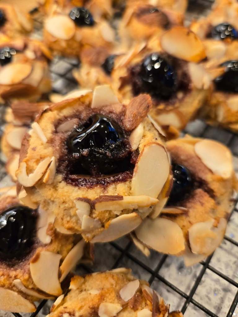 Easy Almond Macaroons: Chewy, Sweet, and Simple to Make