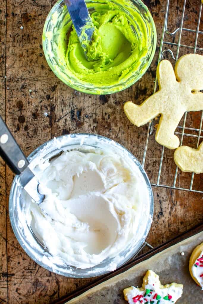 Easy Royal Icing Recipe for Perfectly Decorated Cookies