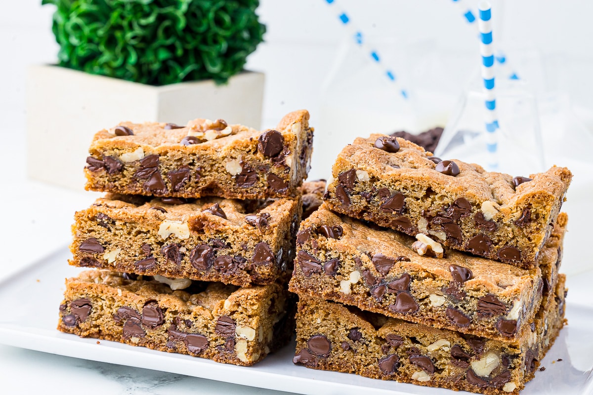 Nestle Toll House Cookie Bars: Easy, Chewy Chocolate Chip Dessert